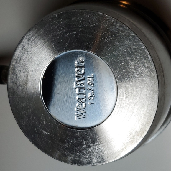 Wear Ever 1 Quart Stainless Steel Saucepan Pot/Pan Pour Spout Straining Lid - Picture 2 of 7